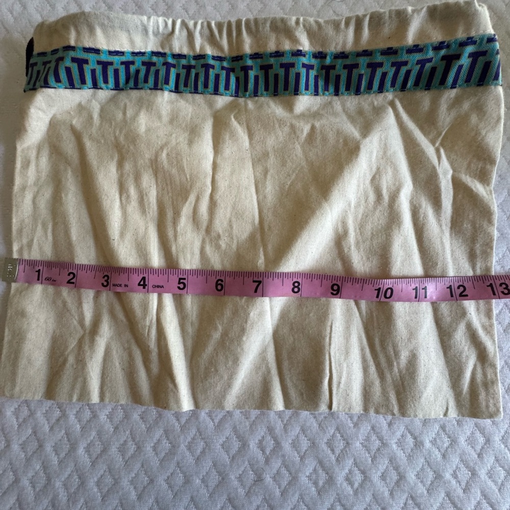 Tory Burch Gold Medallion Charm Dust Bag - Picture 5 of 5